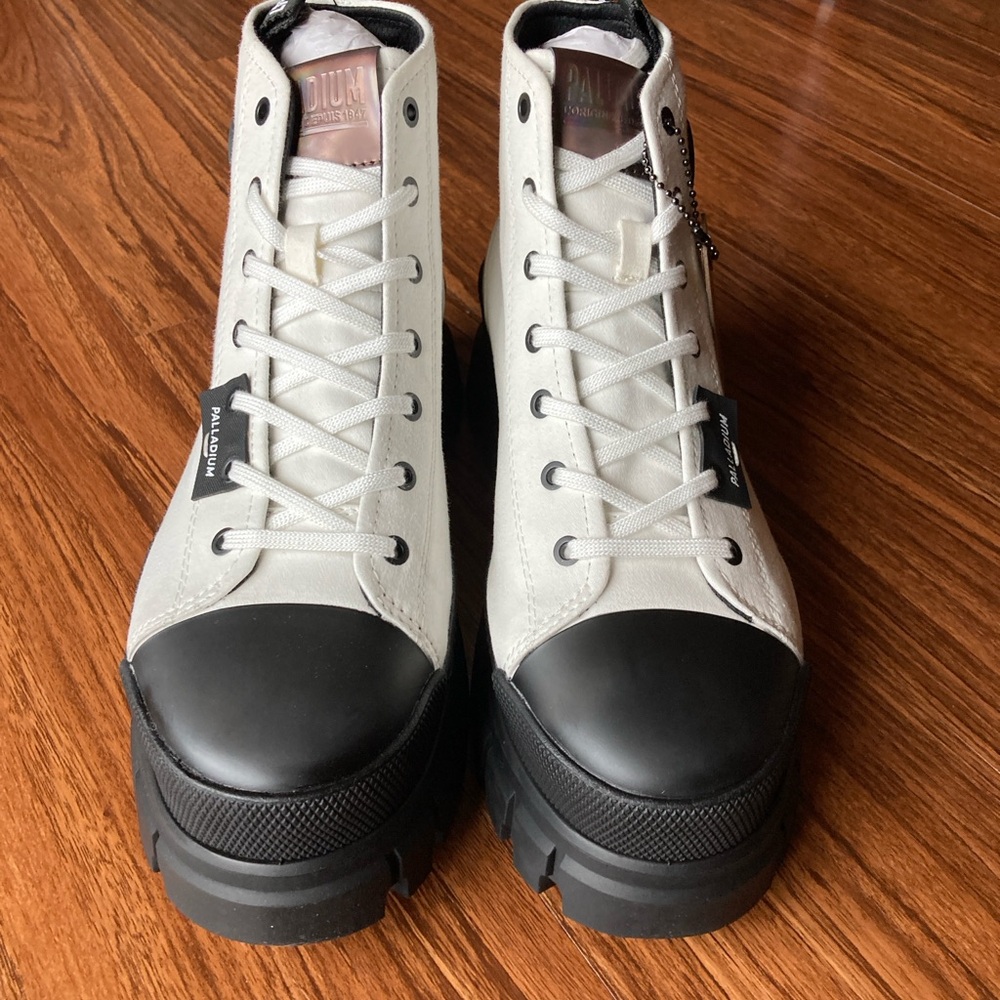 Palladium Revolt Hi TX Women’s White and Black High-Top Sneakers - Picture 4 of 9